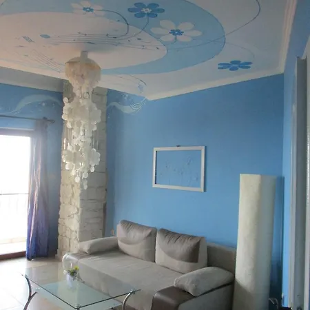 Maisonette Endless Blue Sinemoretz